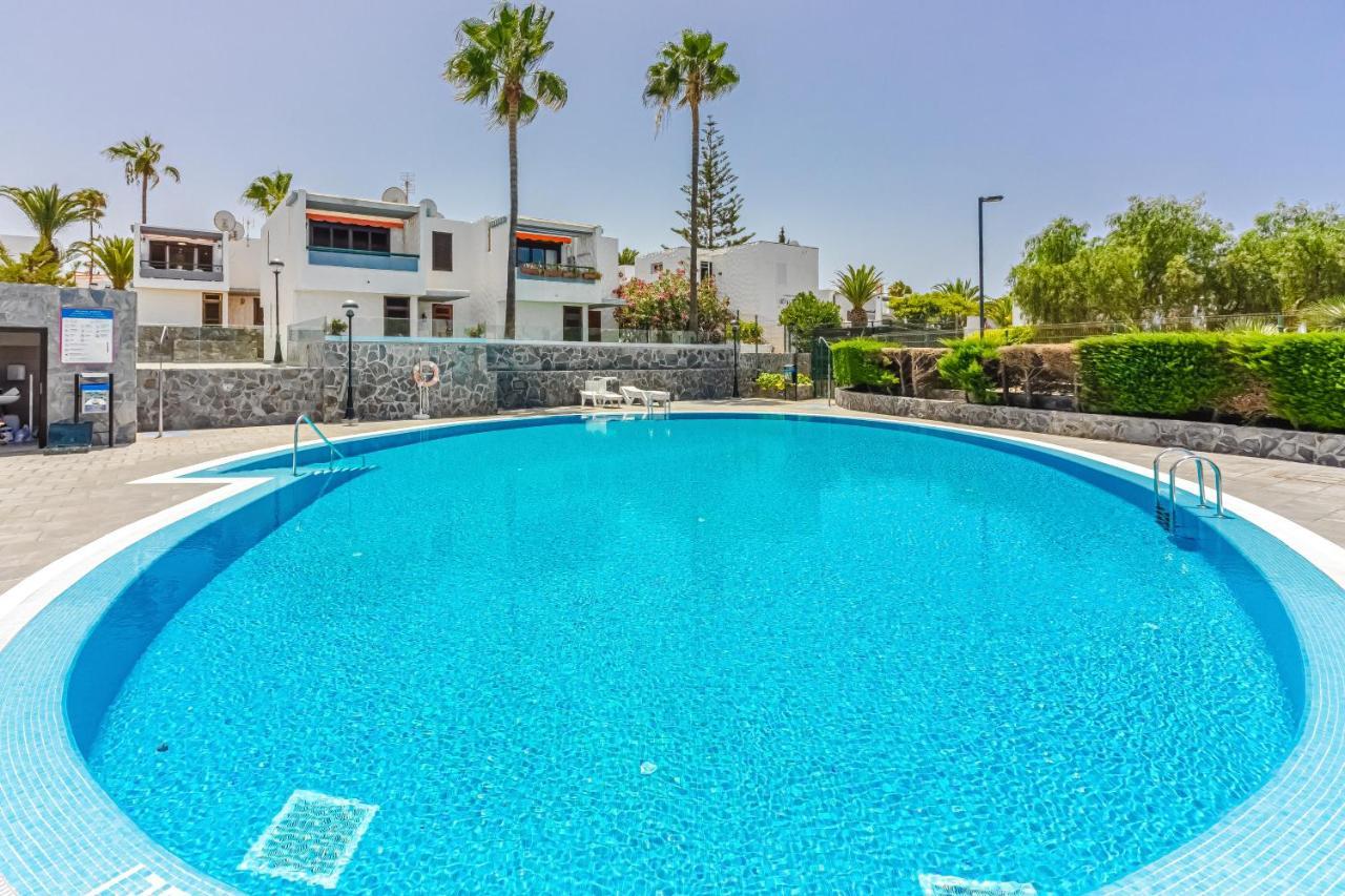 Apartment Apart America - 150 Meters From The Beach, Free Wi-Fi Arona  Bagian luar foto