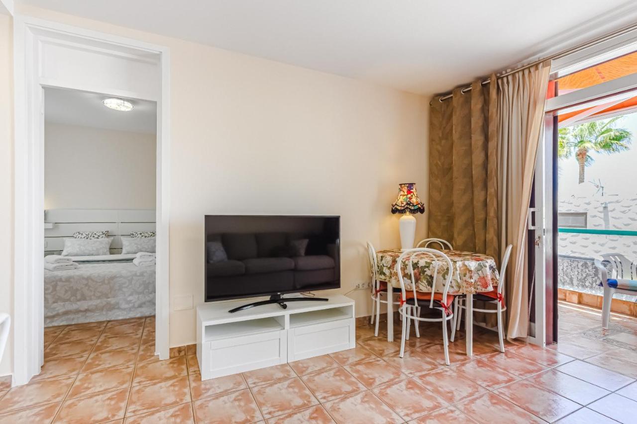 Apartment Apart America - 150 Meters From The Beach, Free Wi-Fi Arona  Bagian luar foto