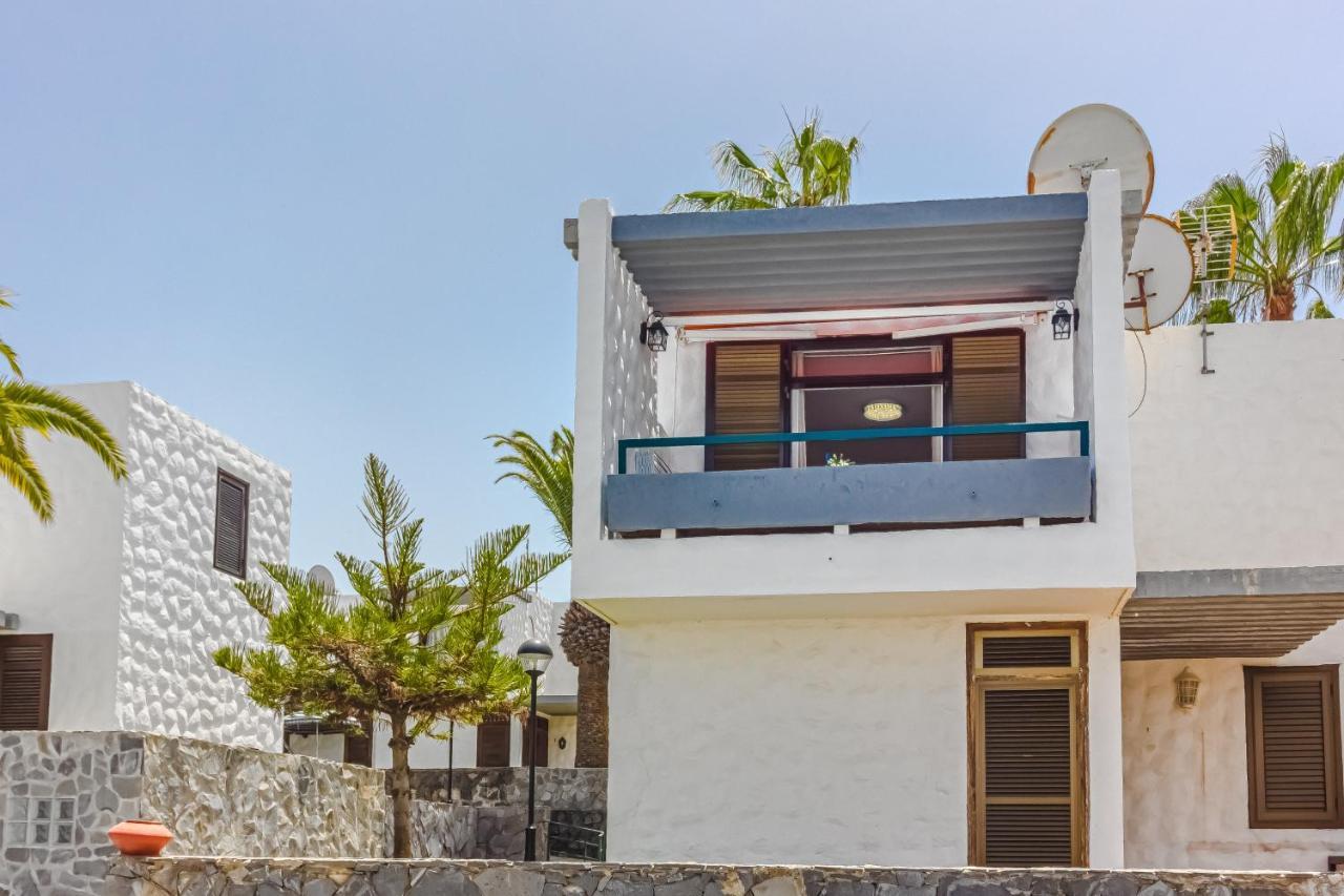 Apartment Apart America - 150 Meters From The Beach, Free Wi-Fi Arona  Bagian luar foto