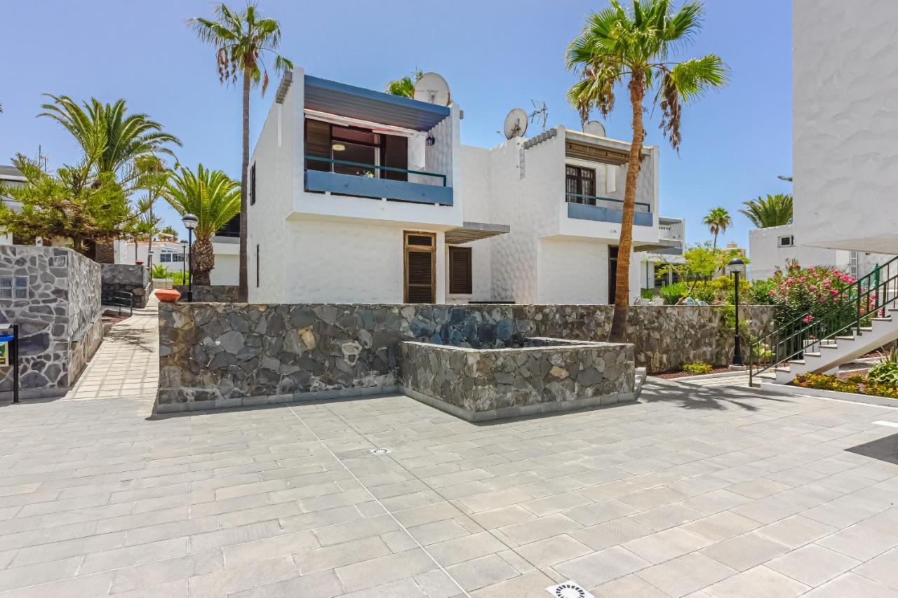 Apartment Apart America - 150 Meters From The Beach, Free Wi-Fi Arona  Bagian luar foto