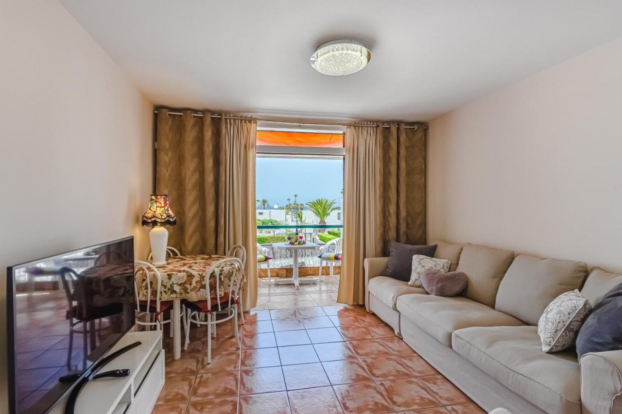 Apartment Apart America - 150 Meters From The Beach, Free Wi-Fi Arona  Bagian luar foto
